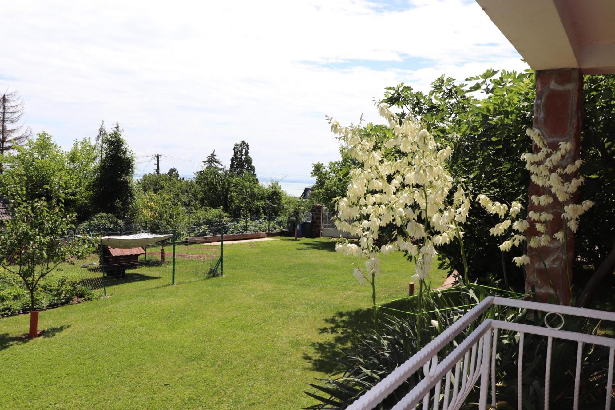 Gyoengyoem Apartman บาลาโตนัลมาดี ภายนอก รูปภาพ